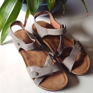 Taos Footwear Gray Sandals